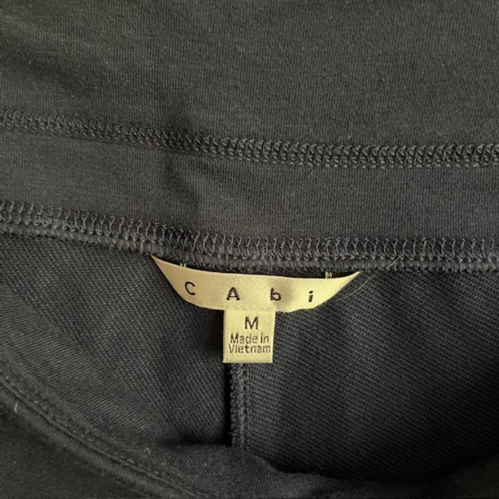 CAbi zippered hoodie/pants, Navy, Sz M, capri/ankle length pants, brass snaps - Picture 13 of 14